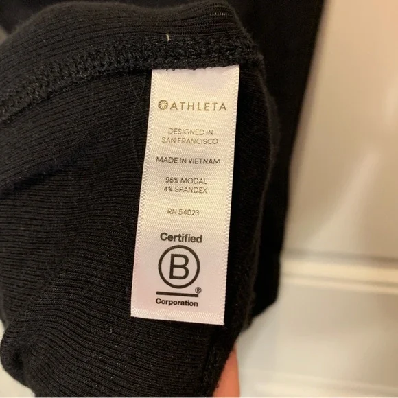 Athleta Tank Top Ribbed Draped Back Scoop Neck Ultra Soft Tencel Modal Black XL - Picture 7 of 8